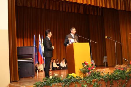 Predsednik Republike Slovenije Borut Pahor na prireditvi ob mednarodnem dnevu maternega jezika na Razkrižju 24